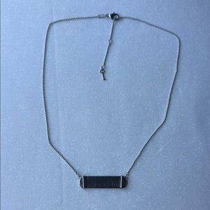 Elegant Silver colored Bar Necklace‎